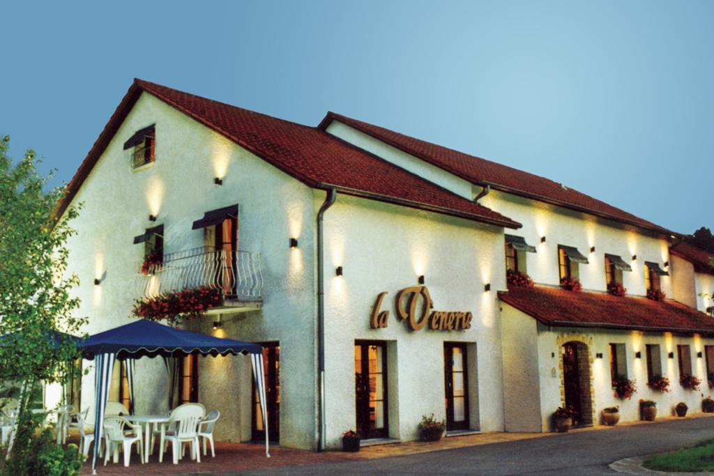 Hotel La Venerie Virton Bagian luar foto